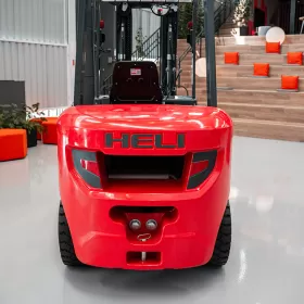 Empilhadeira a Combustão Contrabalançada Heli